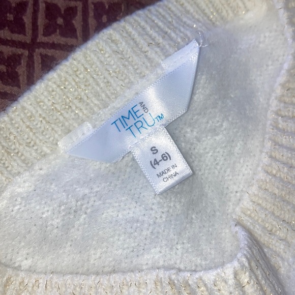 Try sweater. It’s unisex ty - Picture 2 of 5